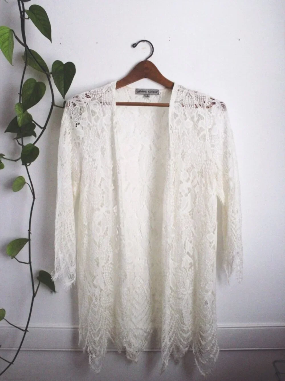 White Lace Kimono Cardigan Open-Front Small Boho Fairy Absolutely Famous - Picture 1 of 8